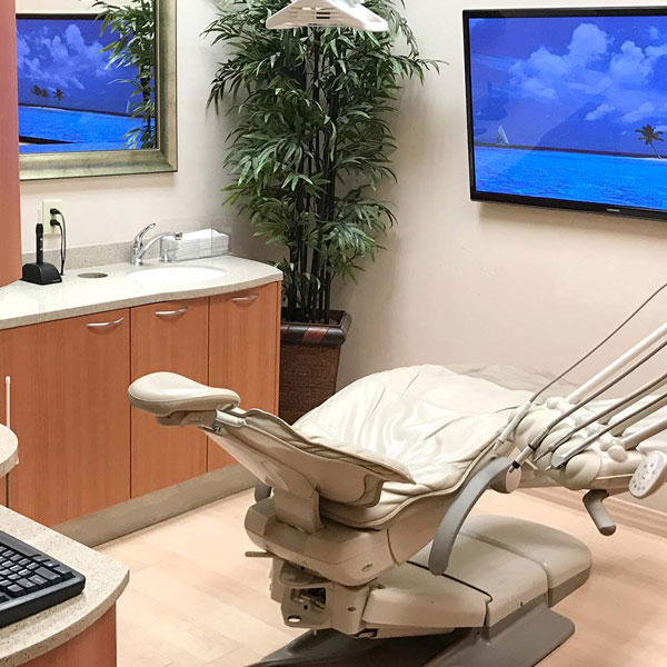 patient chair at Cosmetic and Family Dentistry Of Las Colinas